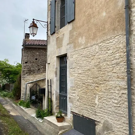 La Cour Blanche 度假居 *