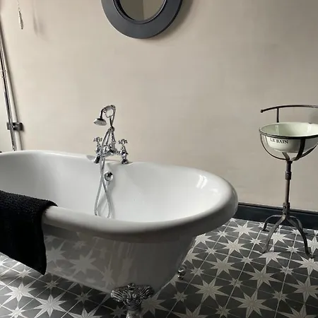 La Cour Blanche Holiday home *
